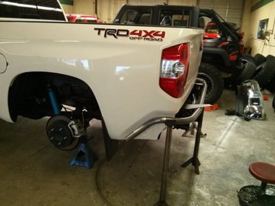 2014-toyota-tundra-rear-bumper.jpg