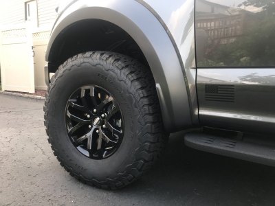 raptor wheel black.jpg