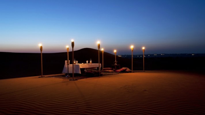 al-maha-desert-resort-dune-dining1.jpg