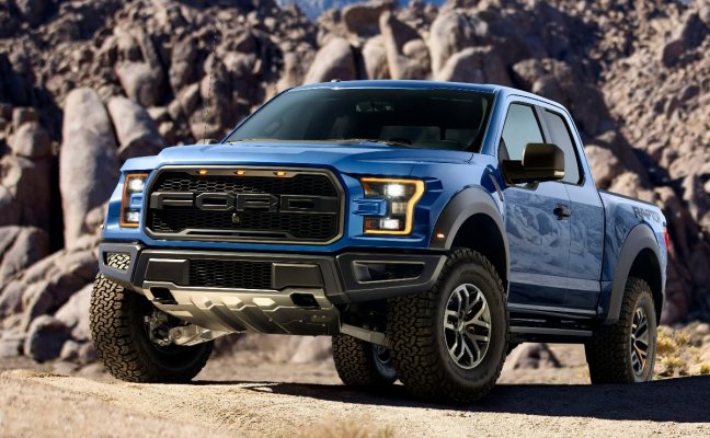 2017-ford-raptor-in-lightning-blue.jpg