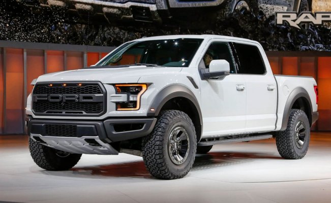 2017-ford-raptor-in-oxford-white.jpg