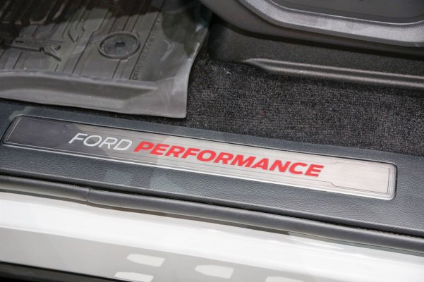 2017-Ford-F-150-Raptor-SuperCrew-door-sill-plate.jpg