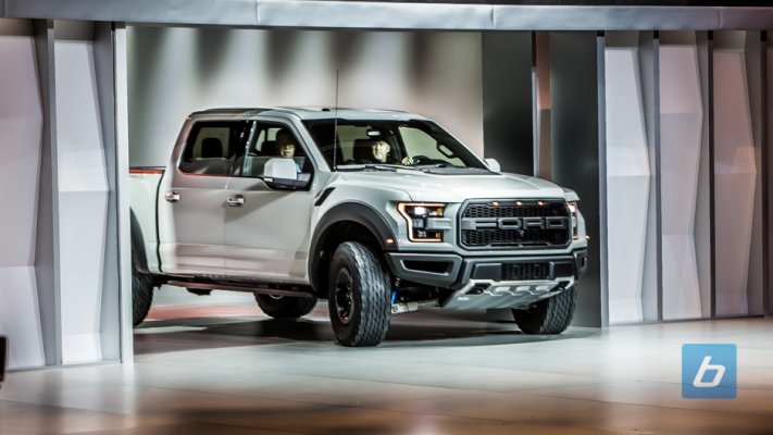 2017-Ford-Raptor-Super-Crew-Cab-2016-NAIAS-1.jpg