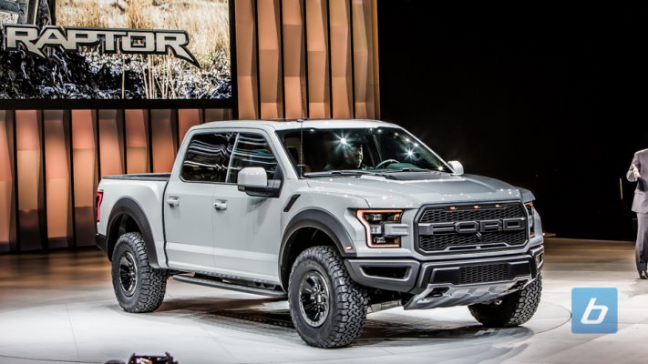 2017-Ford-Raptor-Super-Crew-Cab-2016-NAIAS-3.jpg