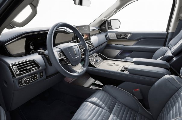 2018-Lincoln-Navigator-front-interior-view.jpg