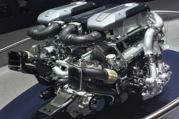 01-Bugatti-Chiron-W16-Engine-lead.jpg