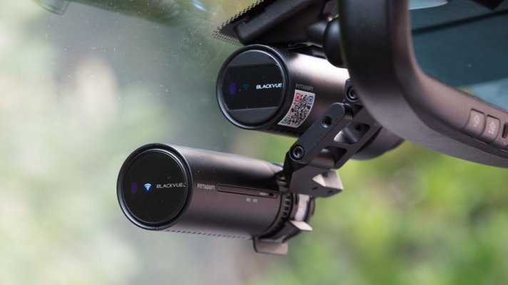 Blackvue-DR650S-and-DR750S-mounted-in-my-car.jpg