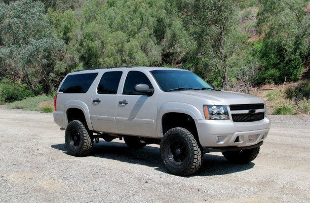 lifted-2008-chevy-suburban.jpg