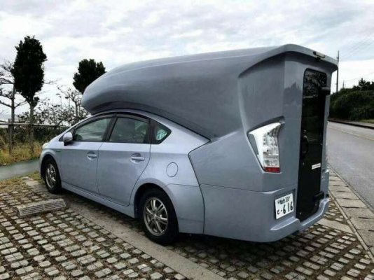 toyota_prius_with_camper.jpg