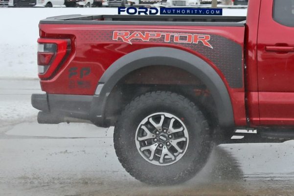 Ford-Performance-gn-Generation-03-USA-flag-728x485.jpg