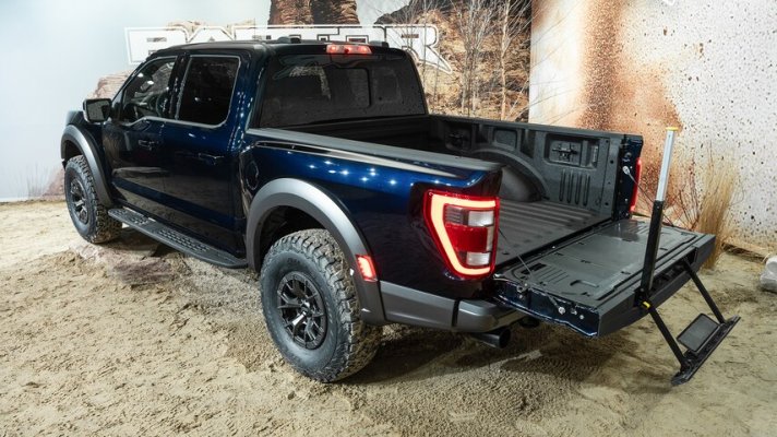 2021-Ford-F-150-Raptor-24.jpg?fit=around%7C770:481.jpg