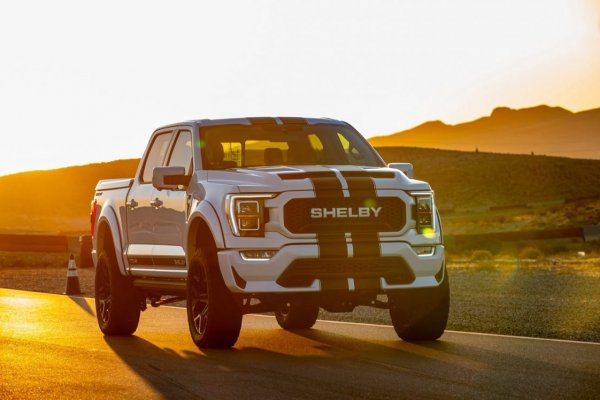 2021-Shelby-F-150-Exterior-020-Front-Three-Quarters-Official-Shelby-Photo-1122x748.jpg