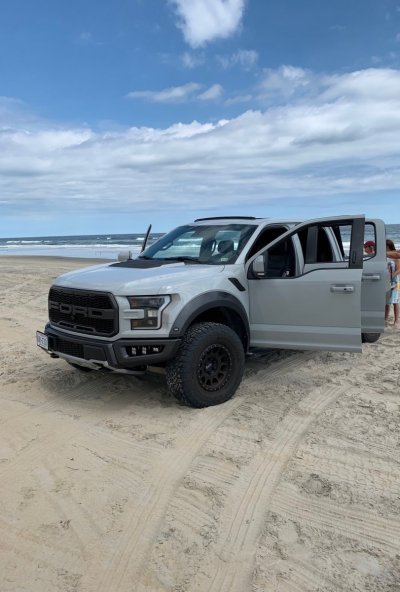 beach truck1.jpg