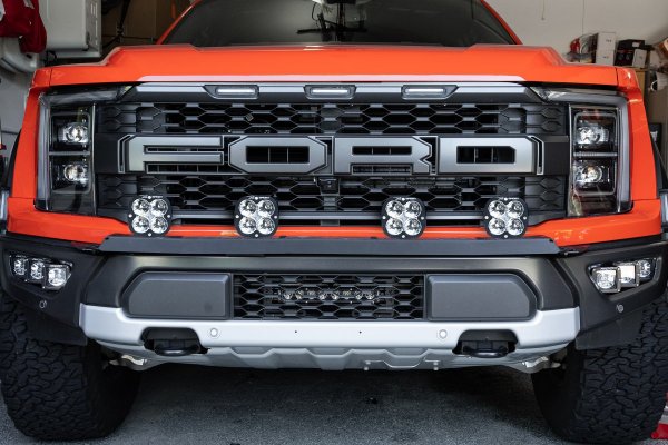 22FordRaptorBumperLights7.jpg 22FordRaptorBumperLights7.jpg