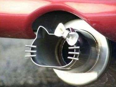 hello-kitty-car-exhaust-pipe.jpeg.pagespeed.ce.LC6_2e1zoa.jpg