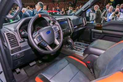 2017-ford-raptor-interior.jpg